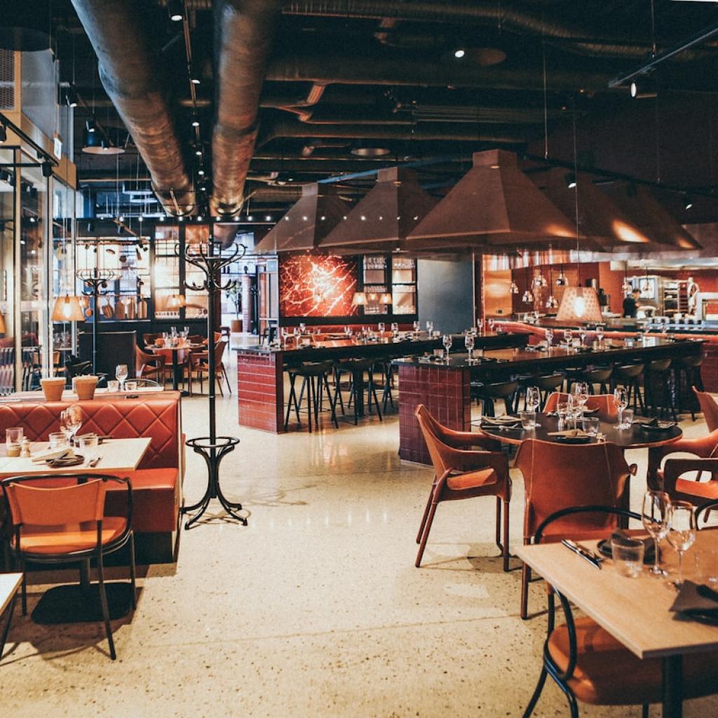 Restaurant Ambiance